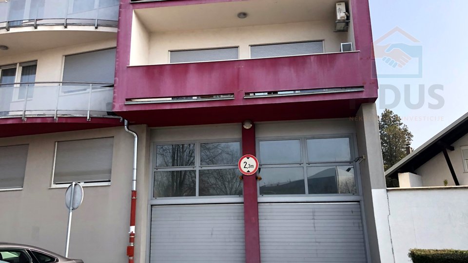 Garage, 18 m2, For Sale, Osijek - Donji grad
