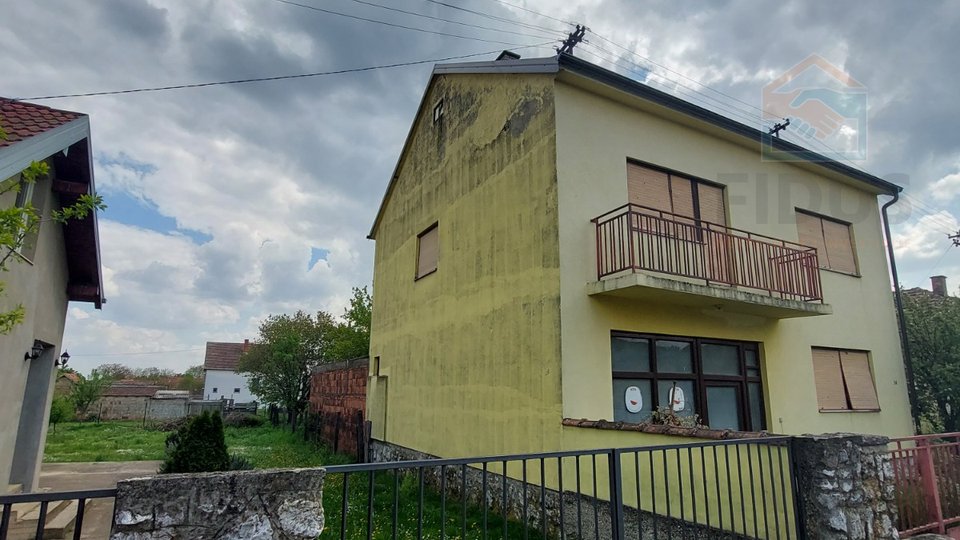 Obiteljska kuća s poslovnim prostorom - Mirkovci