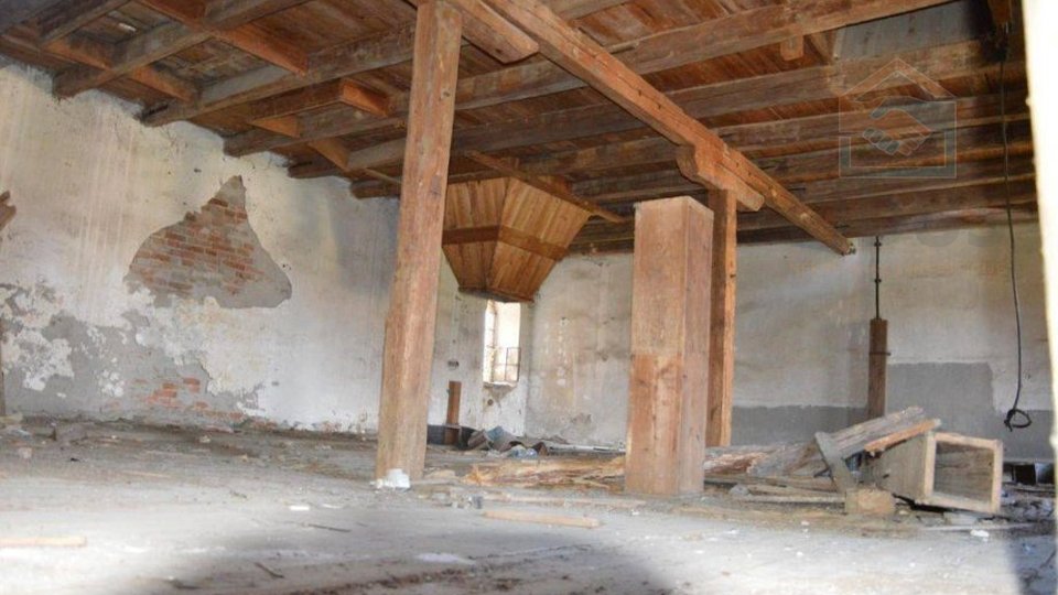 Uffici, 850 m2, Vendita, Bilje