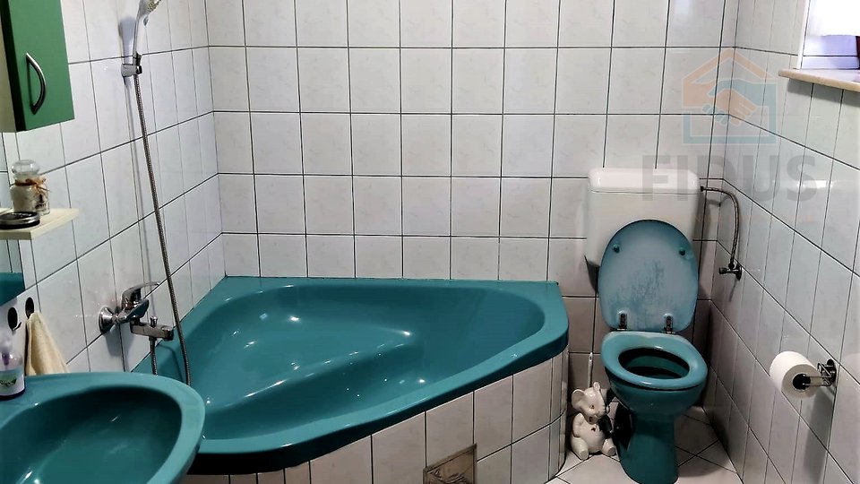 Casa, 254 m2, Vendita, Osijek - Donji grad