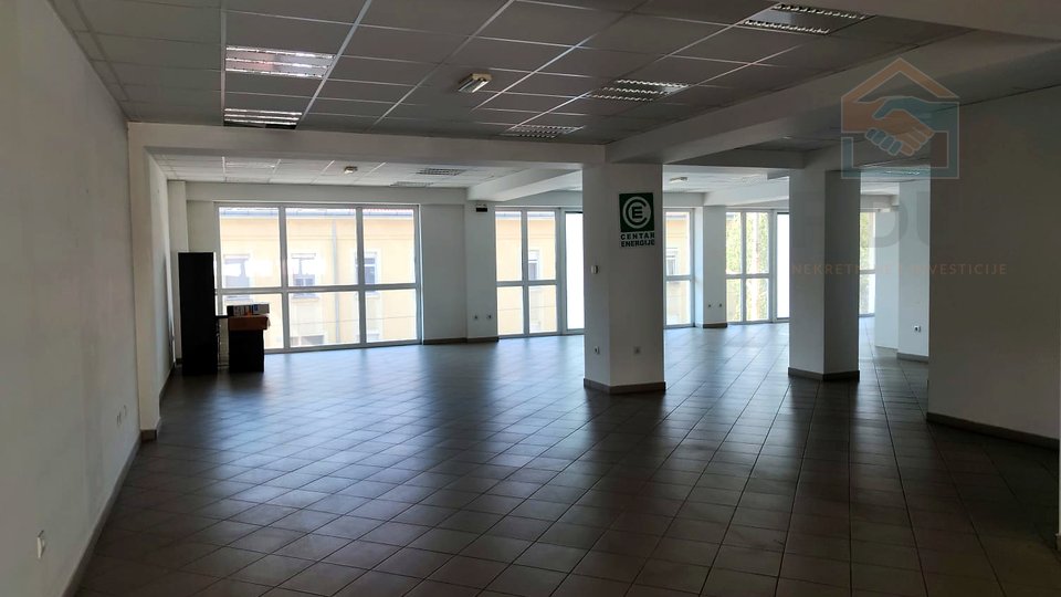 Commercial Property, 689 m2, For Sale, Osijek - Gornji grad