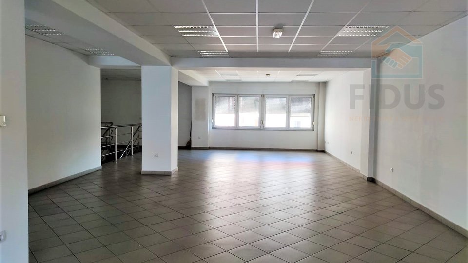 Commercial Property, 401 m2, For Rent, Osijek - Gornji grad