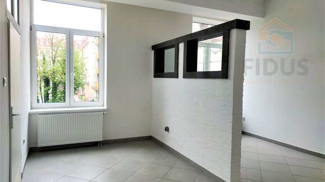 Commercial Property, 42 m2, For Rent, Osijek - Gornji grad