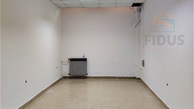 Commercial Property, 19 m2, For Sale, Osijek - Gornji grad