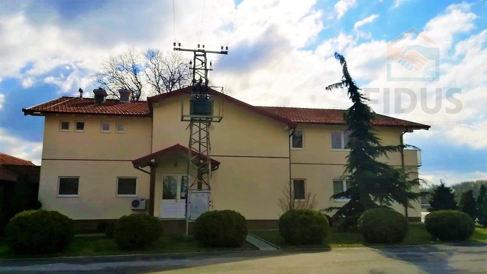 Commercial Property, 1000 m2, For Sale, Petrijevci