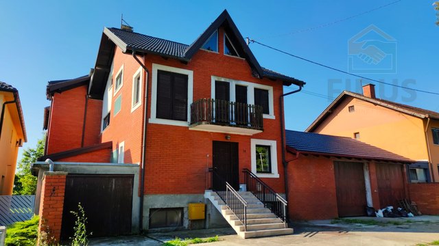 Commercial Property, 1013 m2, For Sale, Osijek - Briješće