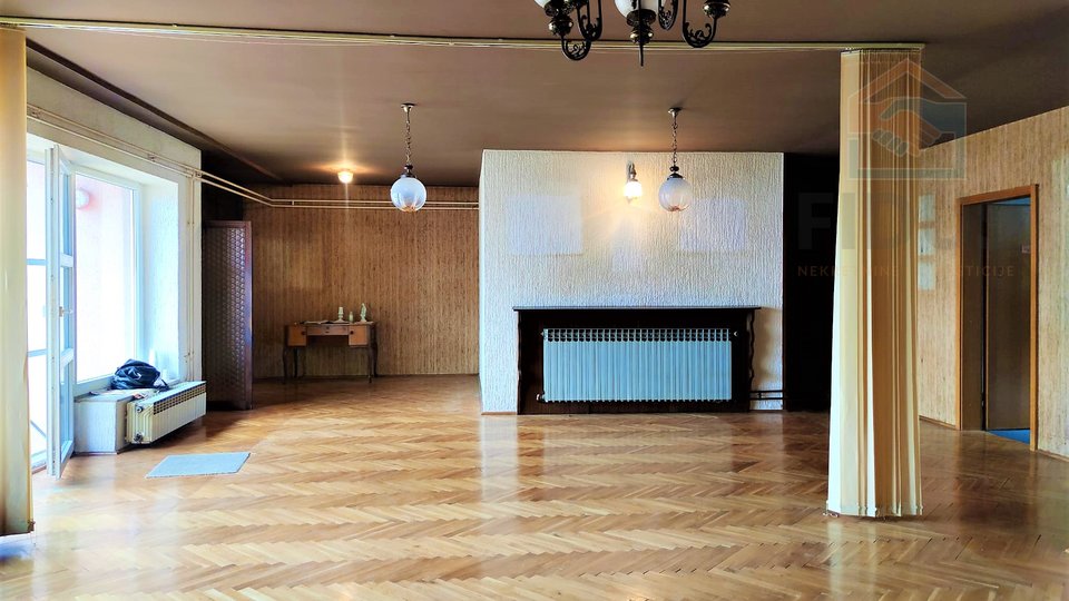 Appartamento, 176 m2, Vendita, Osijek - Gornji grad
