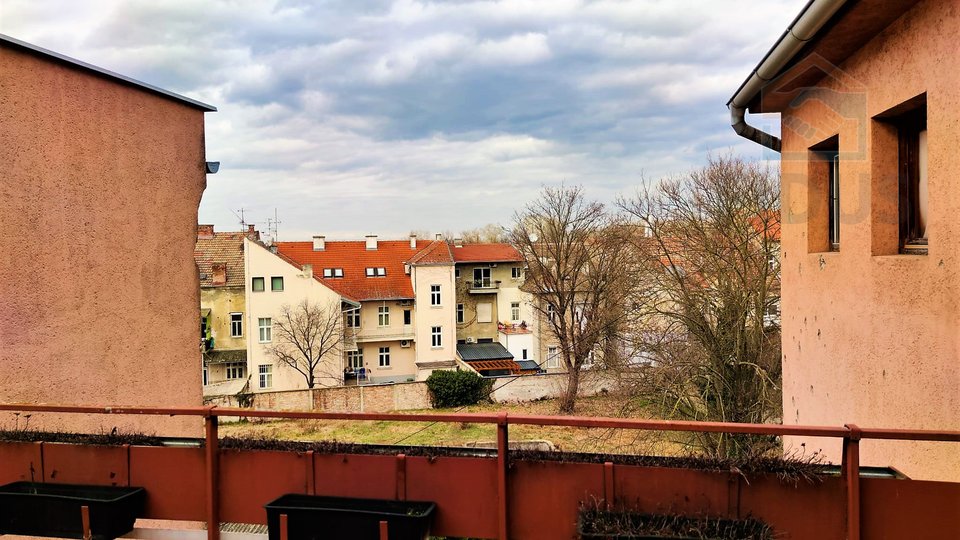 Appartamento, 176 m2, Vendita, Osijek - Gornji grad