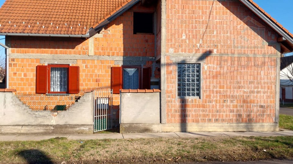 Haus, 213 m2, Verkauf, Vukovar - Borovo Naselje