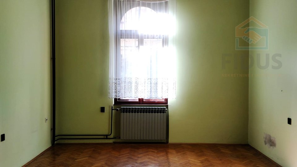 Casa, 490 m2, Vendita, Osijek - Gornji grad