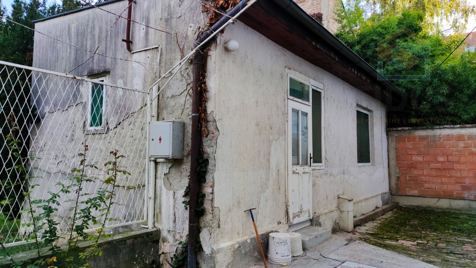House, 490 m2, For Sale, Osijek - Gornji grad