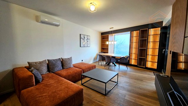 Appartamento, 145 m2, Vendita, Osijek - Gornji grad