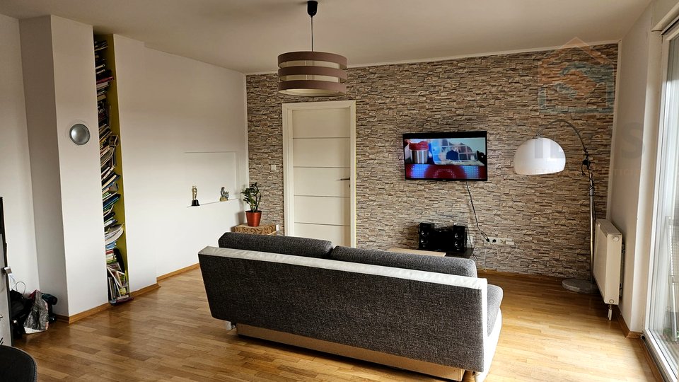 Wohnung, 131 m2, Verkauf, Osijek - Novi grad