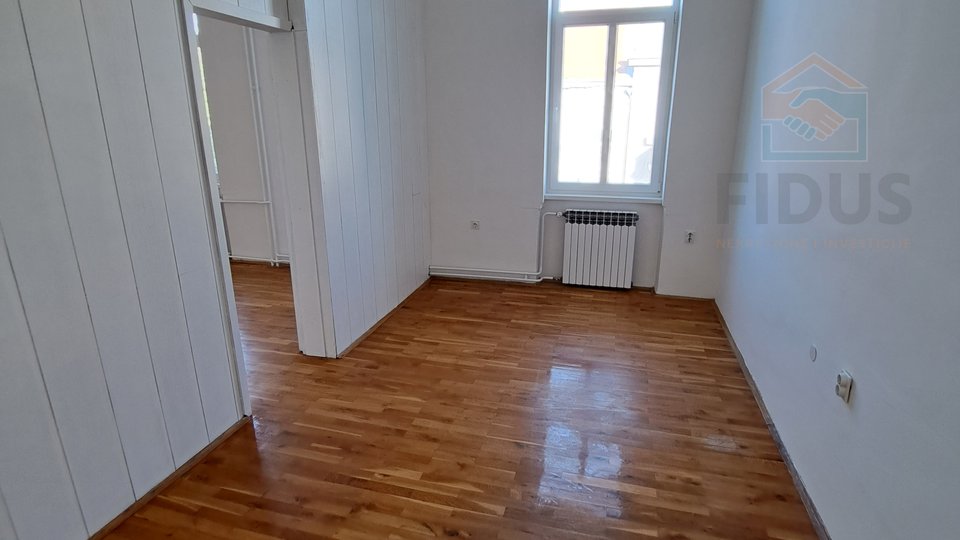 Commercial Property, 95 m2, For Rent, Osijek - Gornji grad