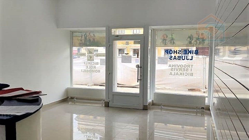 Commercial Property, 111 m2, For Sale, Osijek - Gornji grad