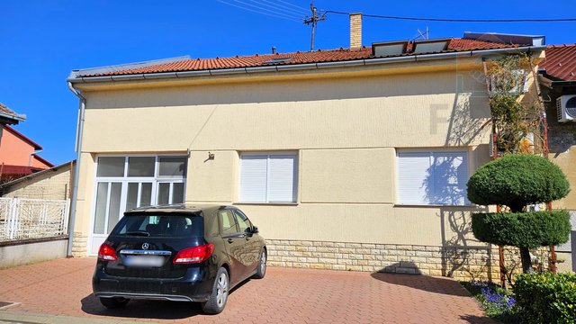 House, 329 m2, For Sale, Osijek - Donji grad
