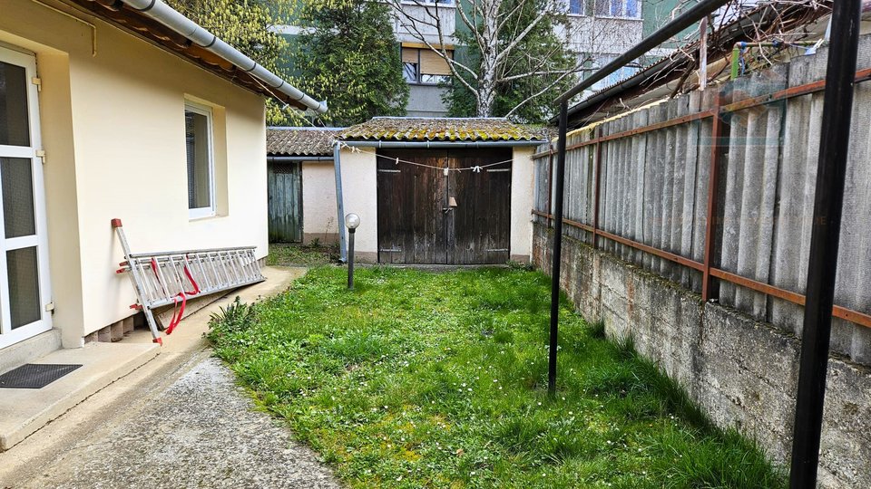 House, 100 m2, For Sale, Osijek - Gornji grad