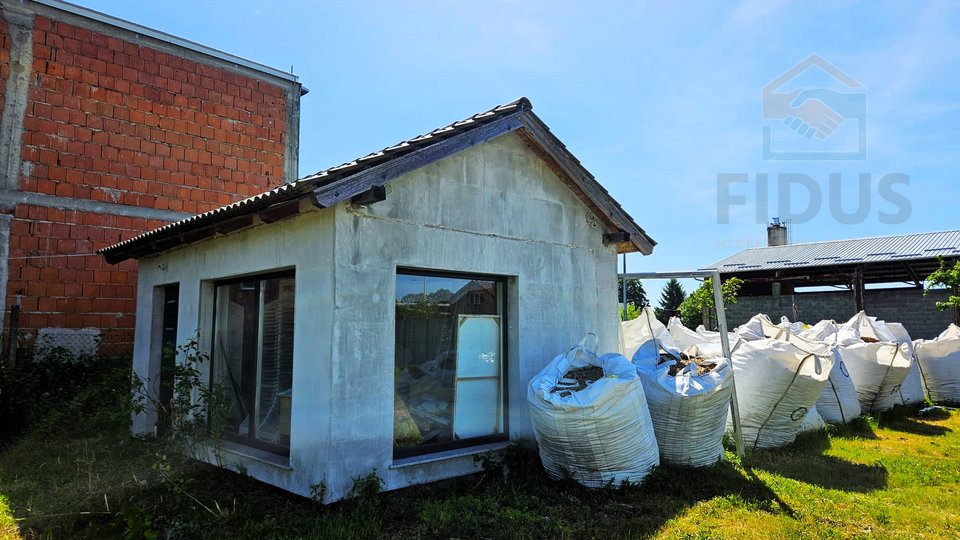 Commercial Property, 390 m2, For Rent, Valpovo
