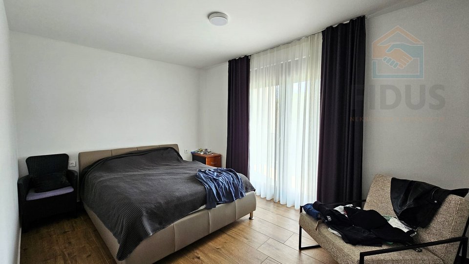 Appartamento, 98 m2, Vendita, Osijek - Gornji grad