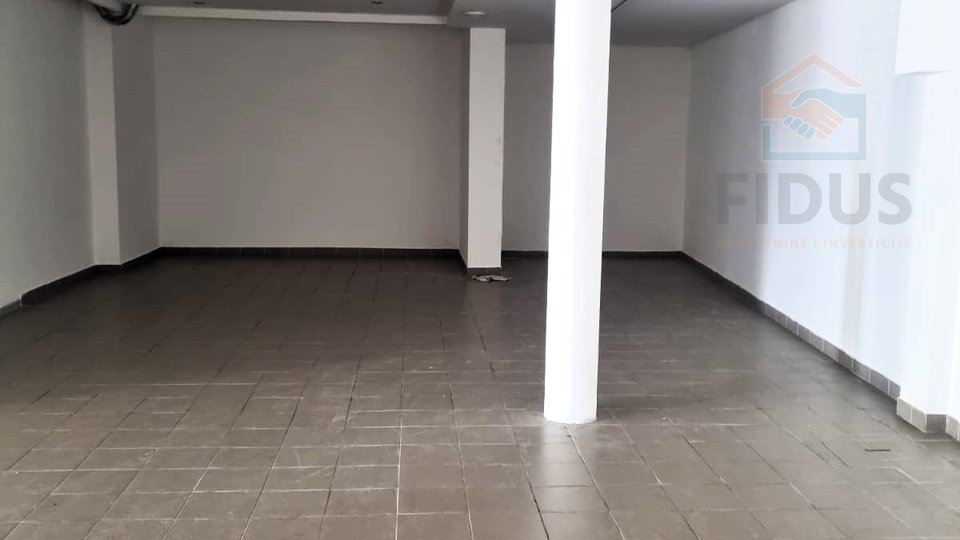 Commercial Property, 325 m2, For Rent, Slavonski Brod - Centar