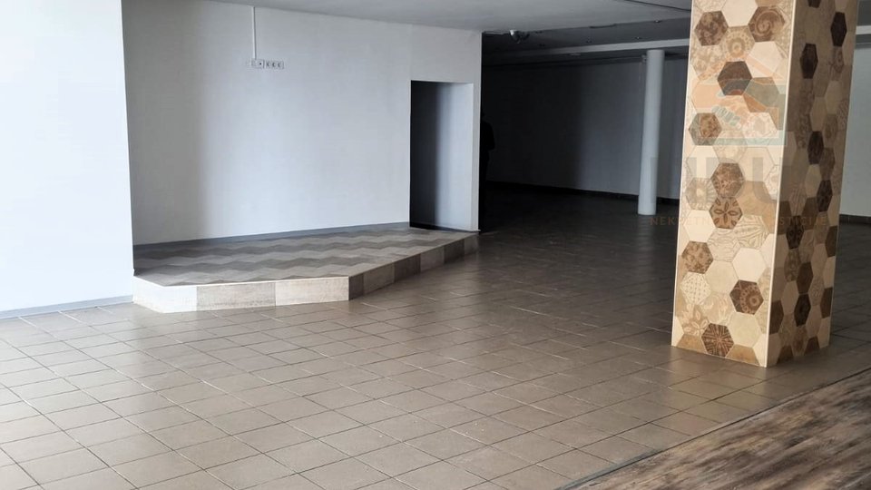 Commercial Property, 325 m2, For Rent, Slavonski Brod - Centar