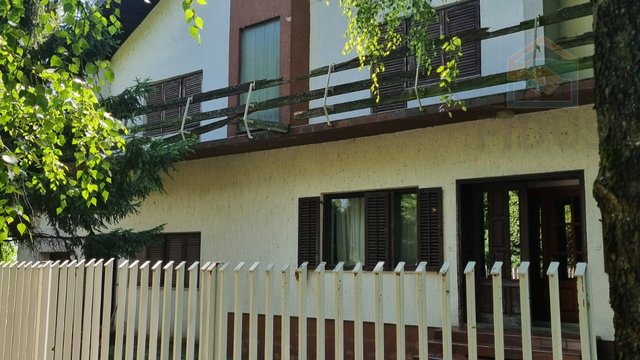 House, 400 m2, For Sale, Bobota