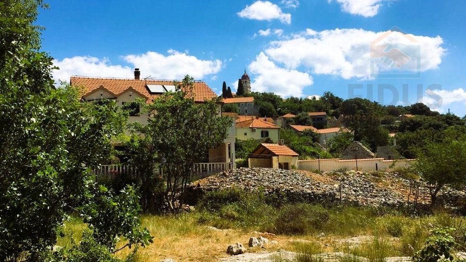 Kuća s bazenom - Donji Humac (otok Brač)