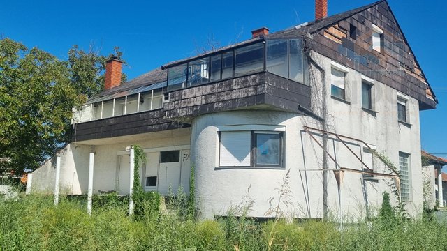 House, 685 m2, For Sale, Osijek - Briješće