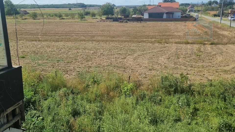 Stambena zgrada/kuća - Briješće