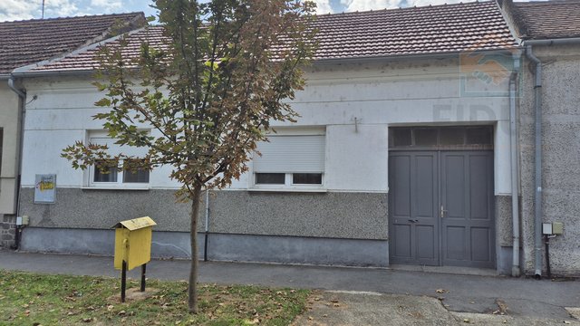 House, 161 m2, For Sale, Osijek - Donji grad