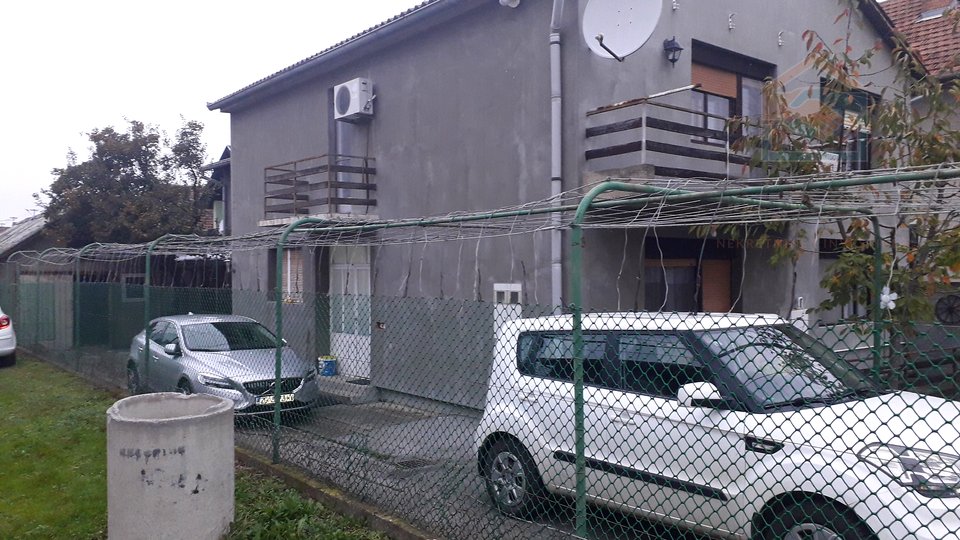 House, 195 m2, For Sale, Županja