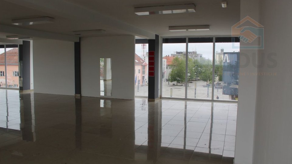 Geschäftsraum, 377 m2, Verkauf, Beli Manastir